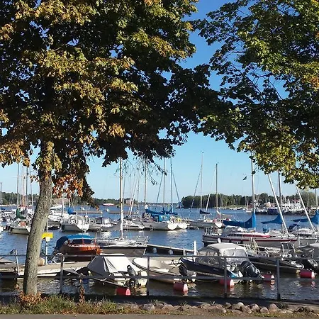Apartment Seaside Downtown Merihaka Helsinki